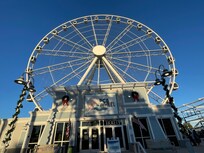 Sky wheel in Pier Park