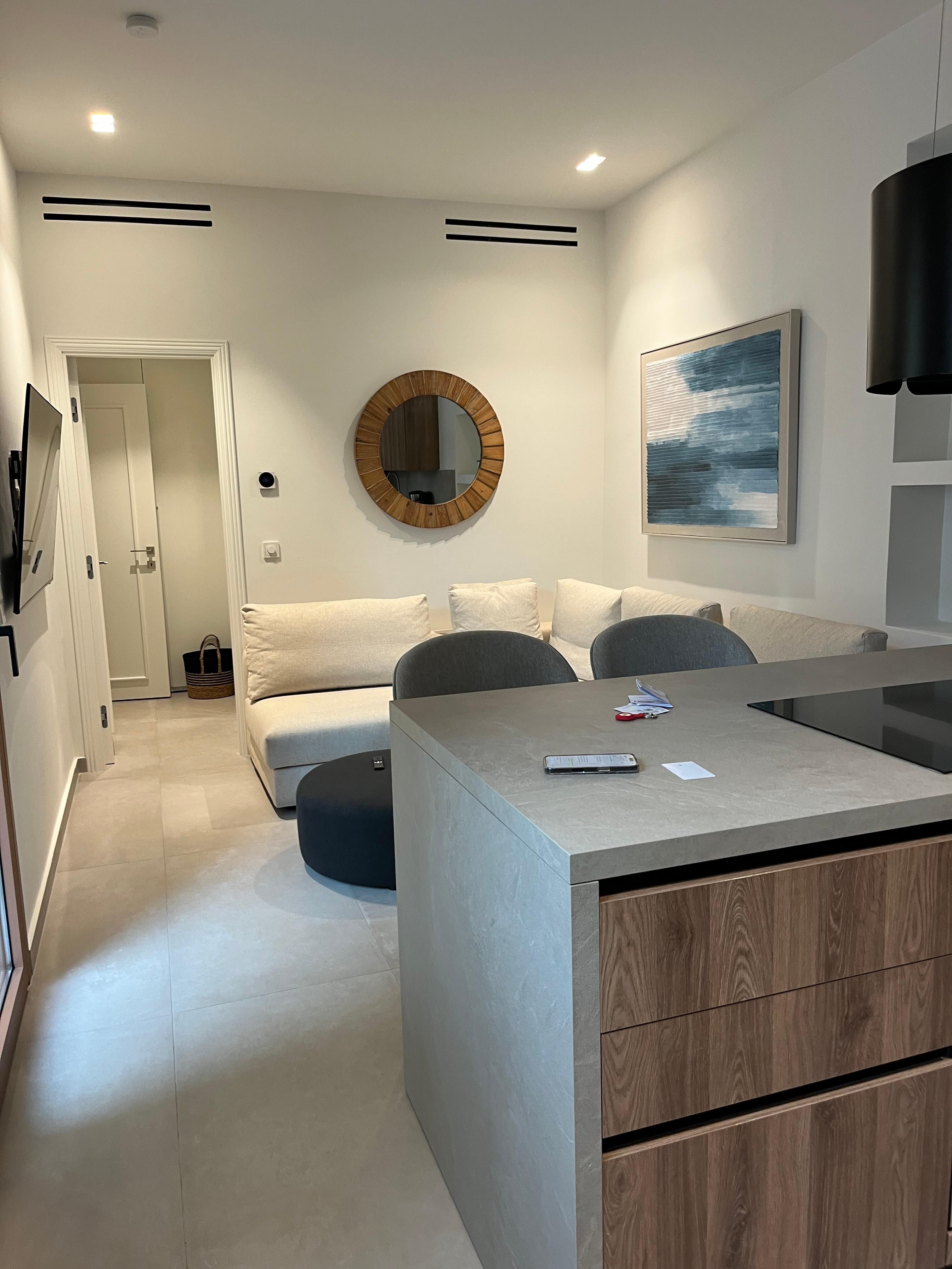 Kitchen to living room