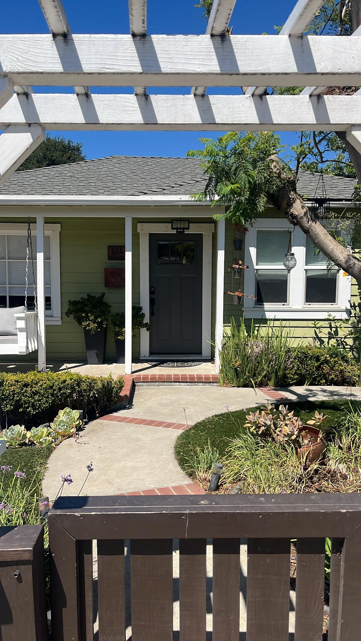 I now need a fort porch swing for my house too!!