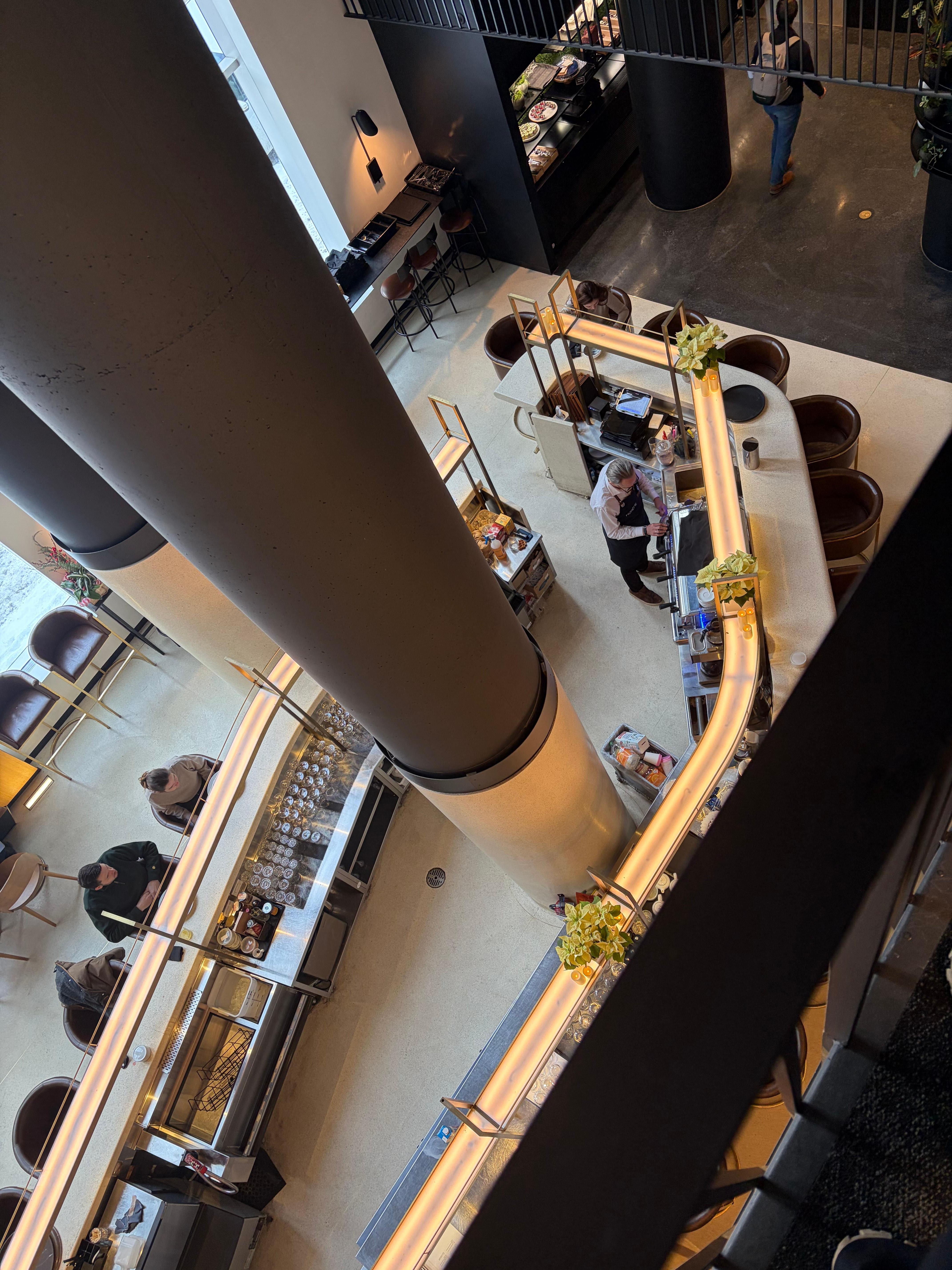 Front lobby and breakfast area😋