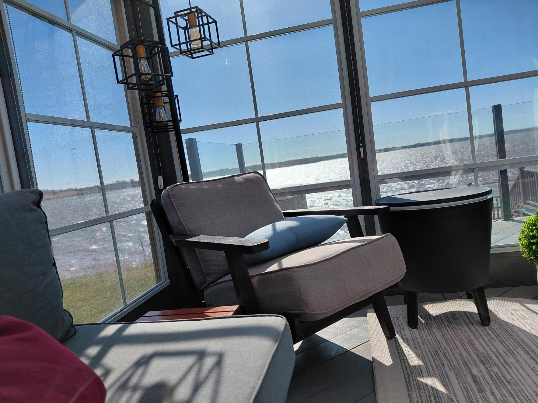 Sunroom was stunning!