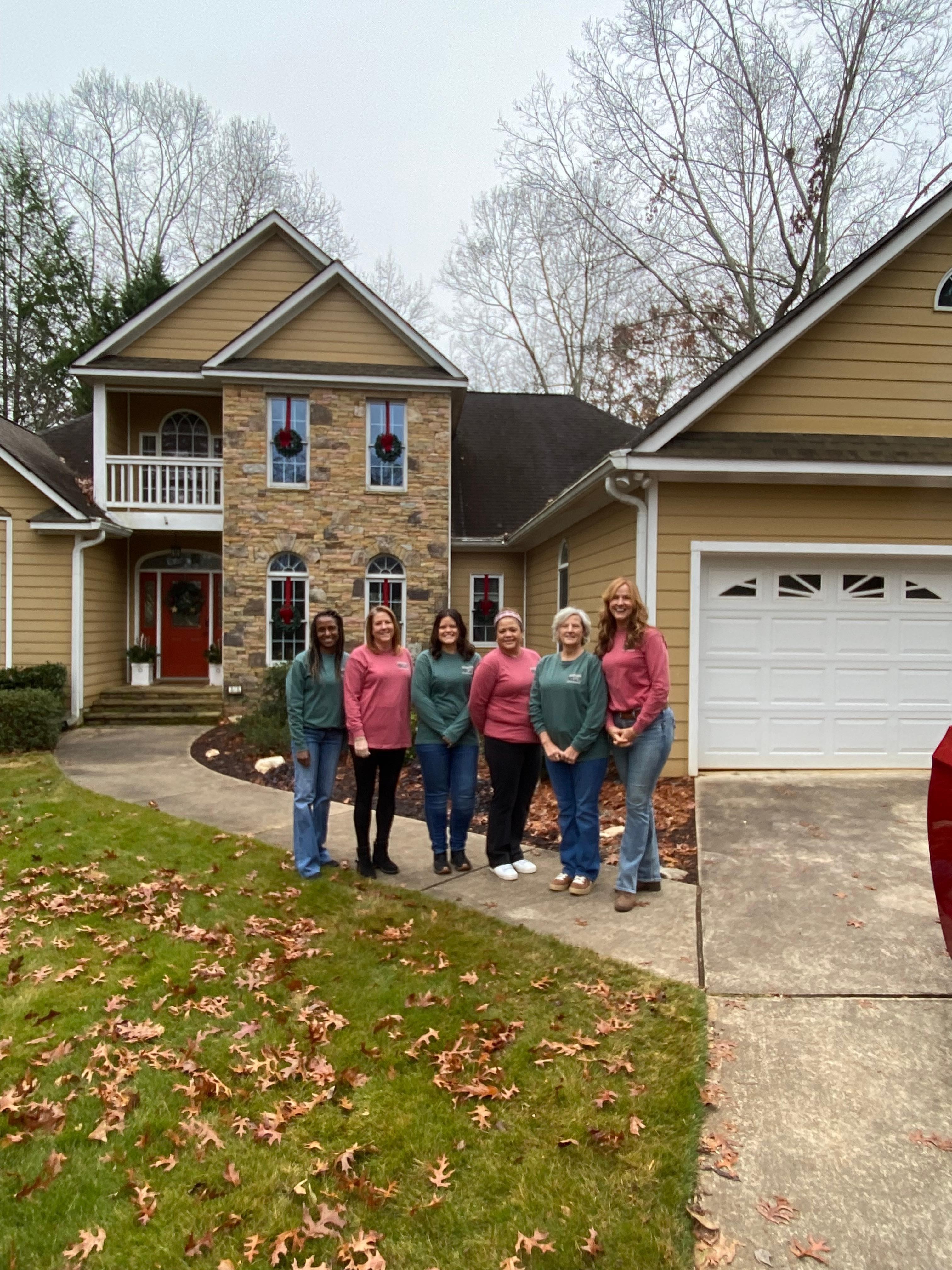 The ladies at Holly’s Hideaway 
