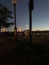 Waiting for the fireworks. Canadá side view.