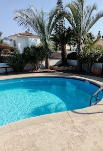 The exceptionally clean pool