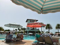 Pool with swim up bar
