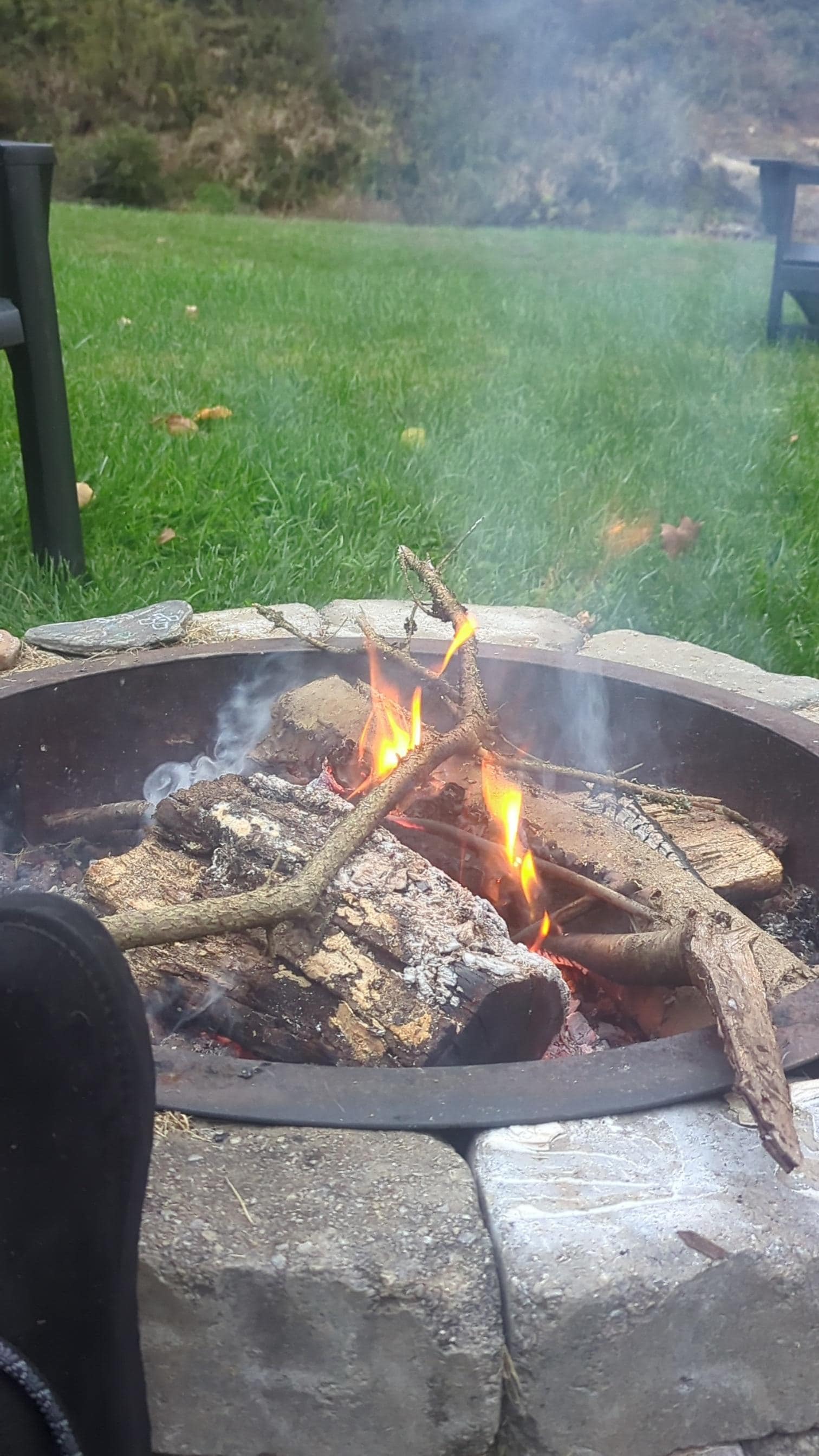 Great fire pit with plenty of seats
