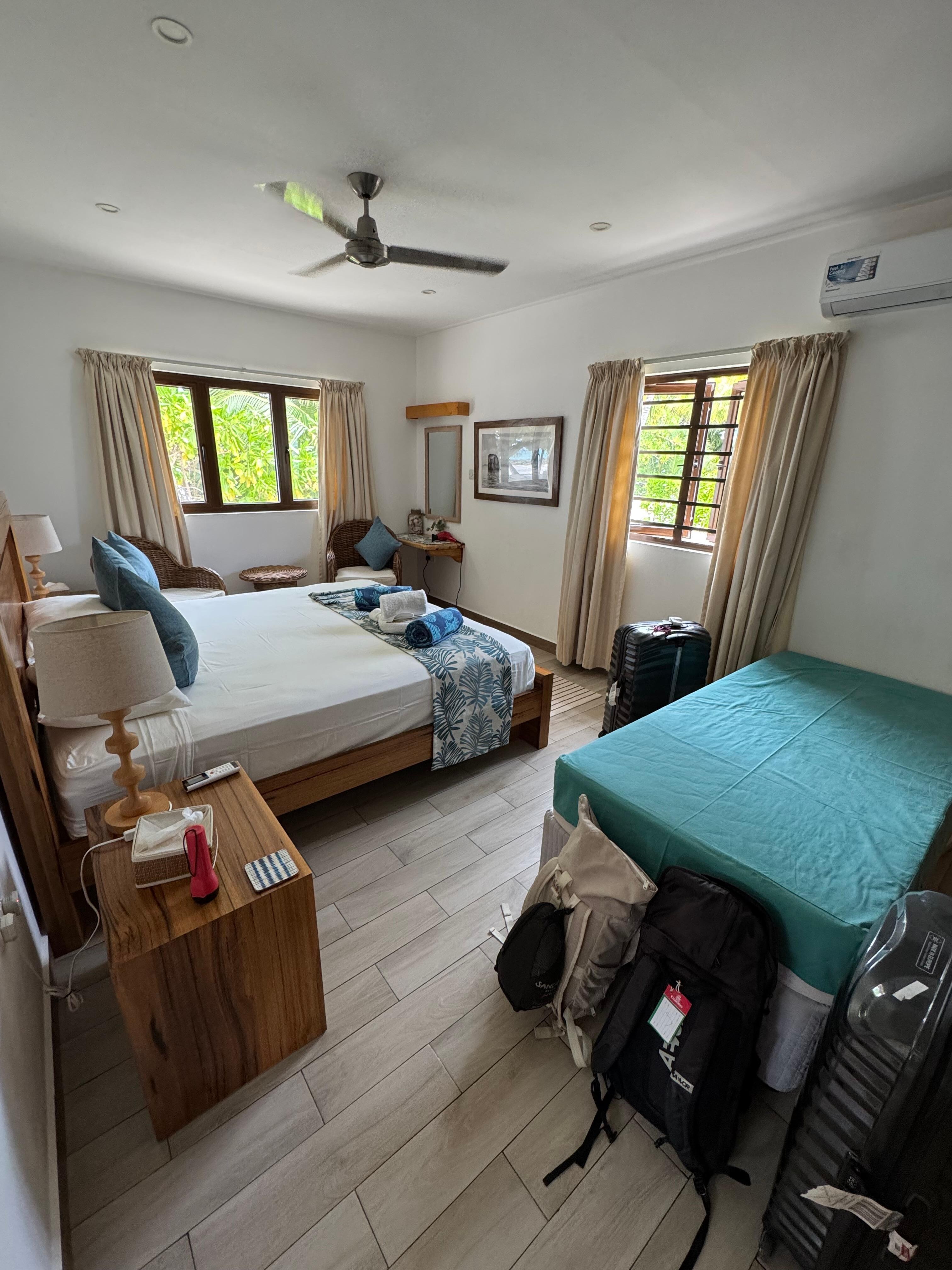 Geräumiges Schlafzimmer
