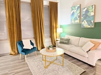 Living area - as seen on ad.