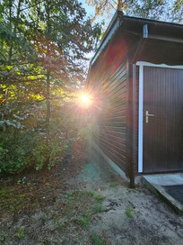 Hütte im Sonnenschein