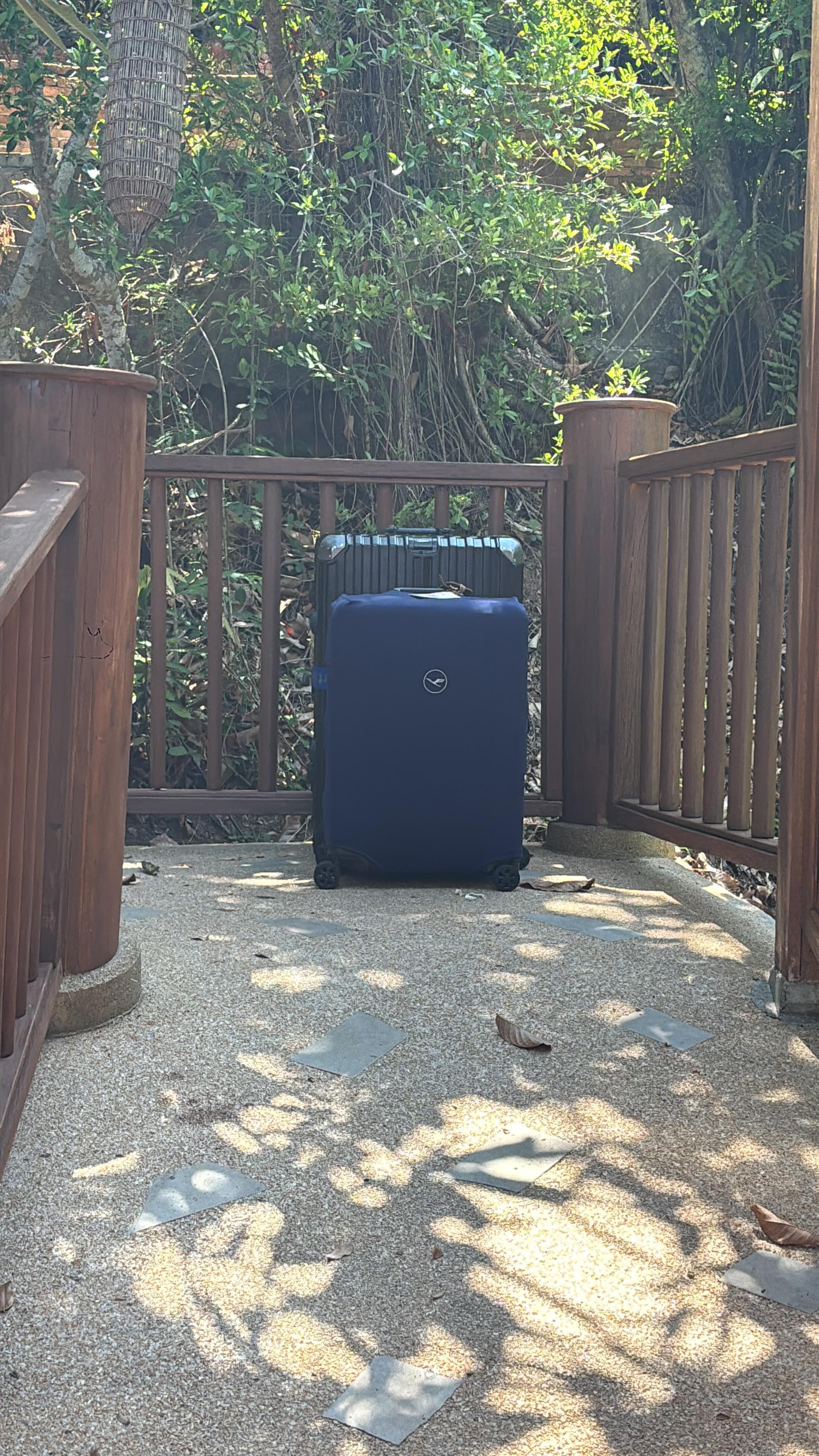 Der Koffer hat 1 h auf Abholung gewartet 