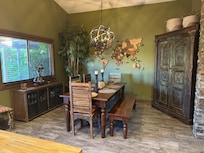 Gorgeous dining room!