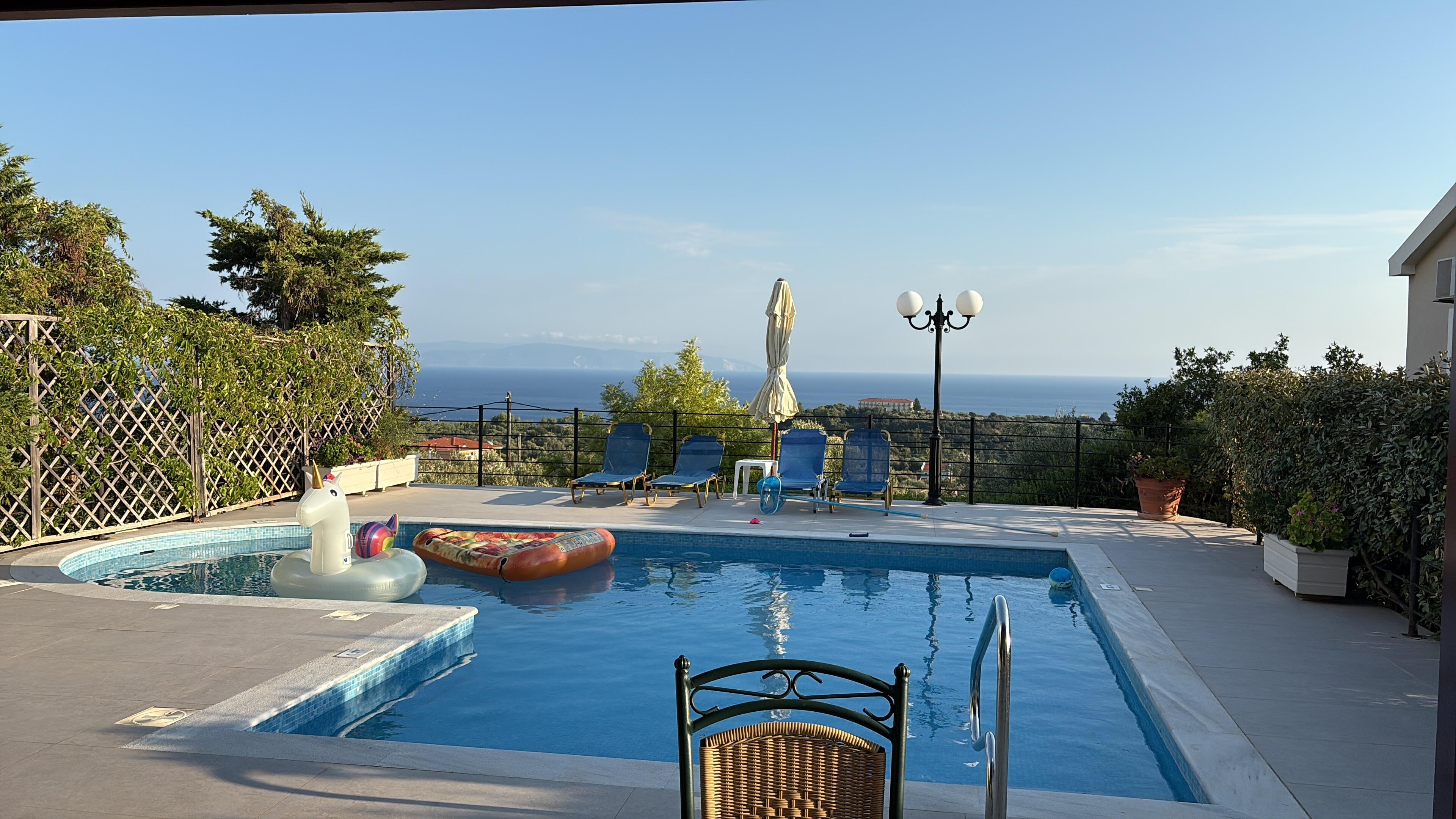 View of the pool down to the sea