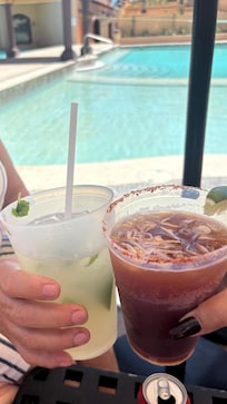 Great poolside drinks!