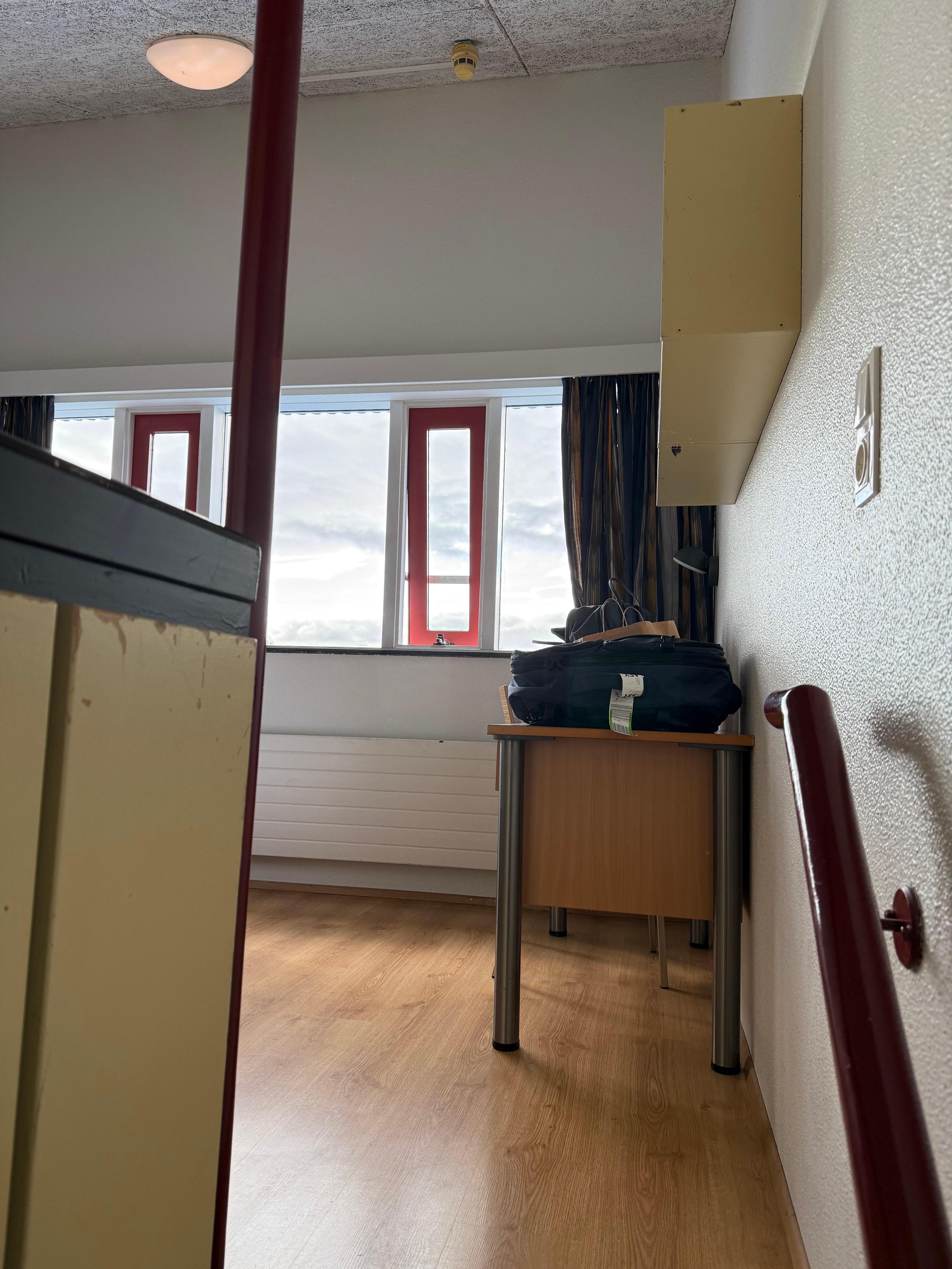 Inside of room: upstairs 