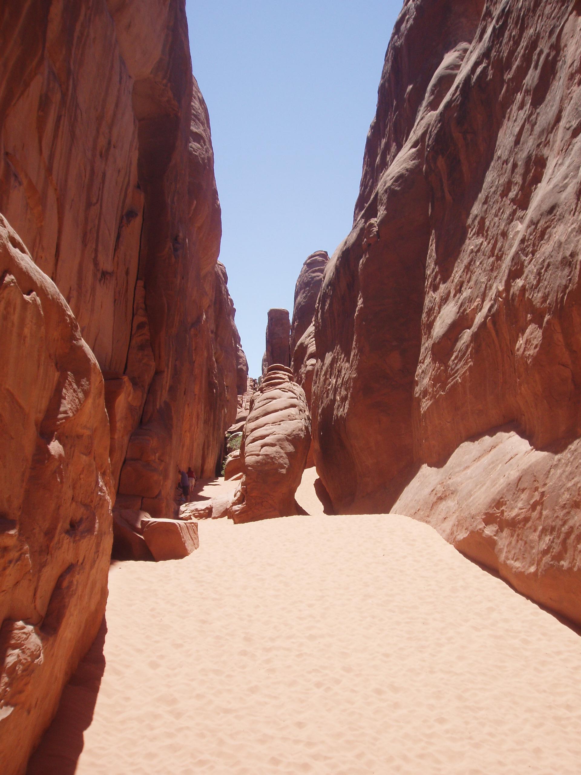 Sand Dune Arch