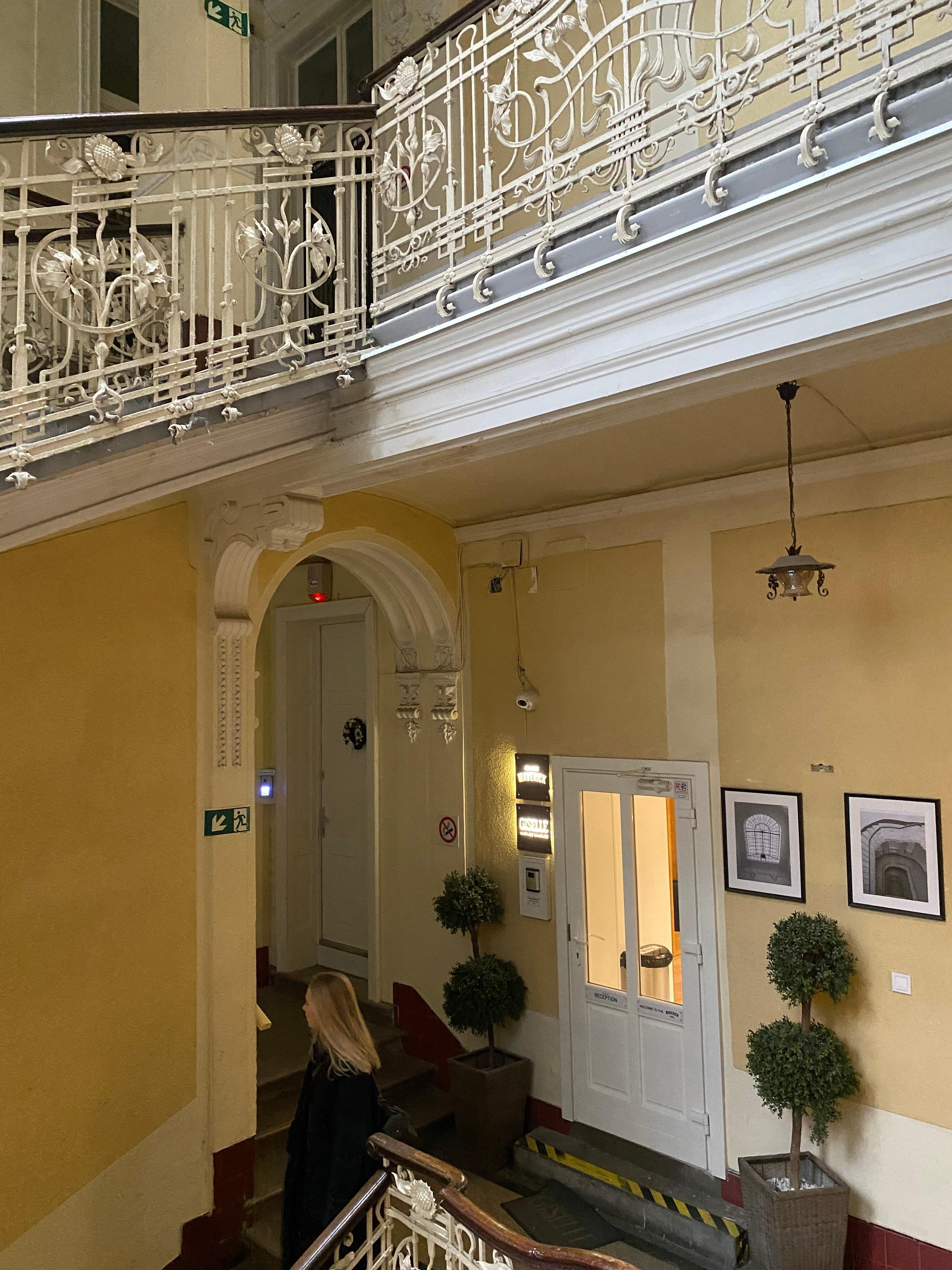 Hovedindgang til reception 