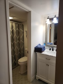 Tub bath,plenty of supplies