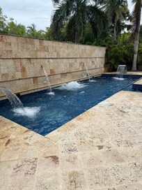 Hydrotherapy pool