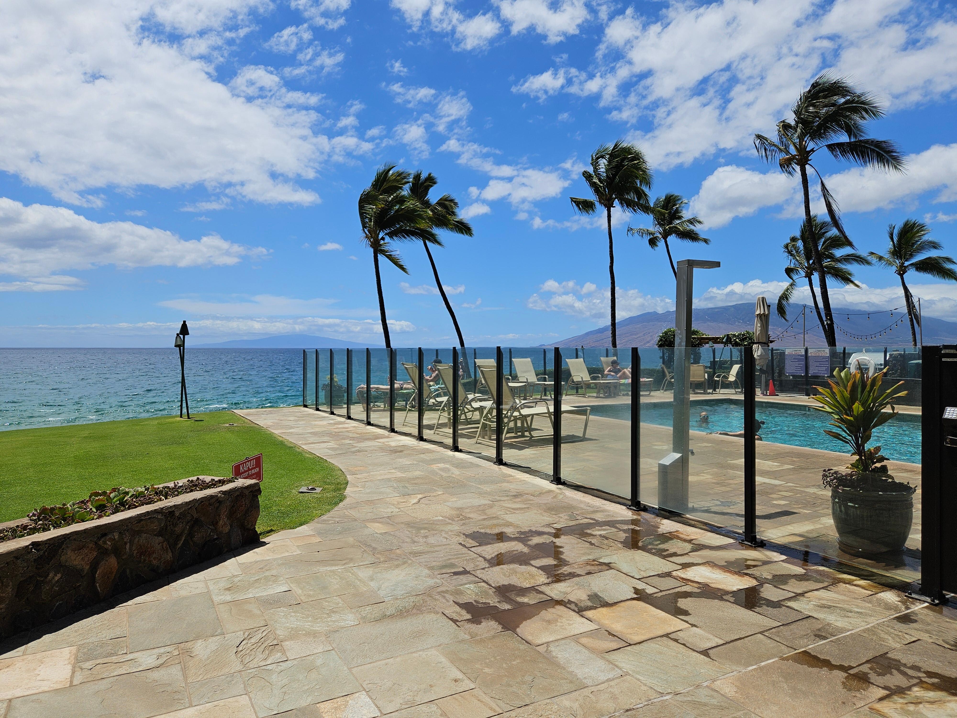 Pool's view of the ocean, from the common breezeway walk out.