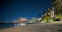 Hyatt place is only 5 minute walk to waikiki beach and shopping centers!
