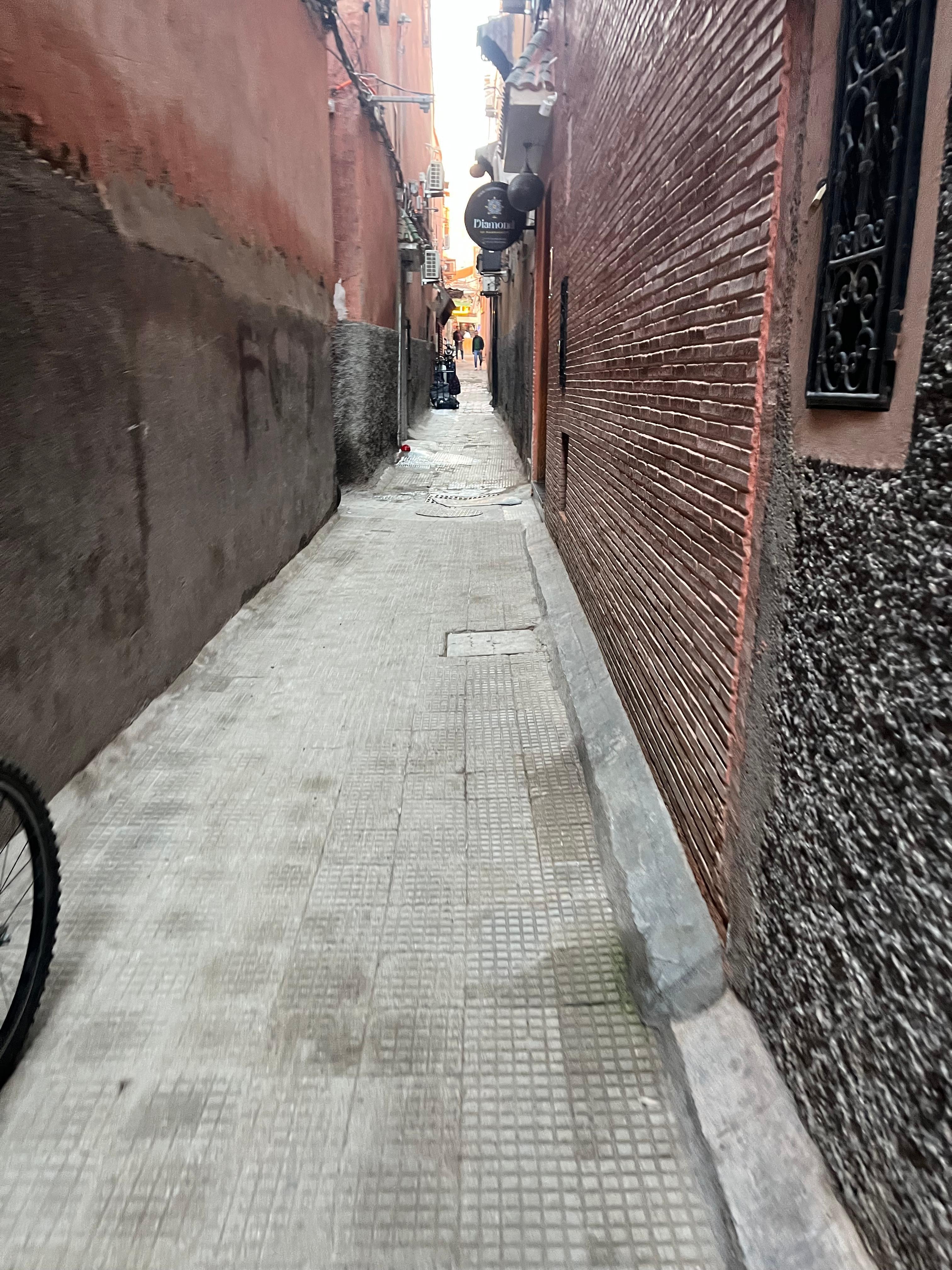 Entrance, looking from riad towards rue de banques
