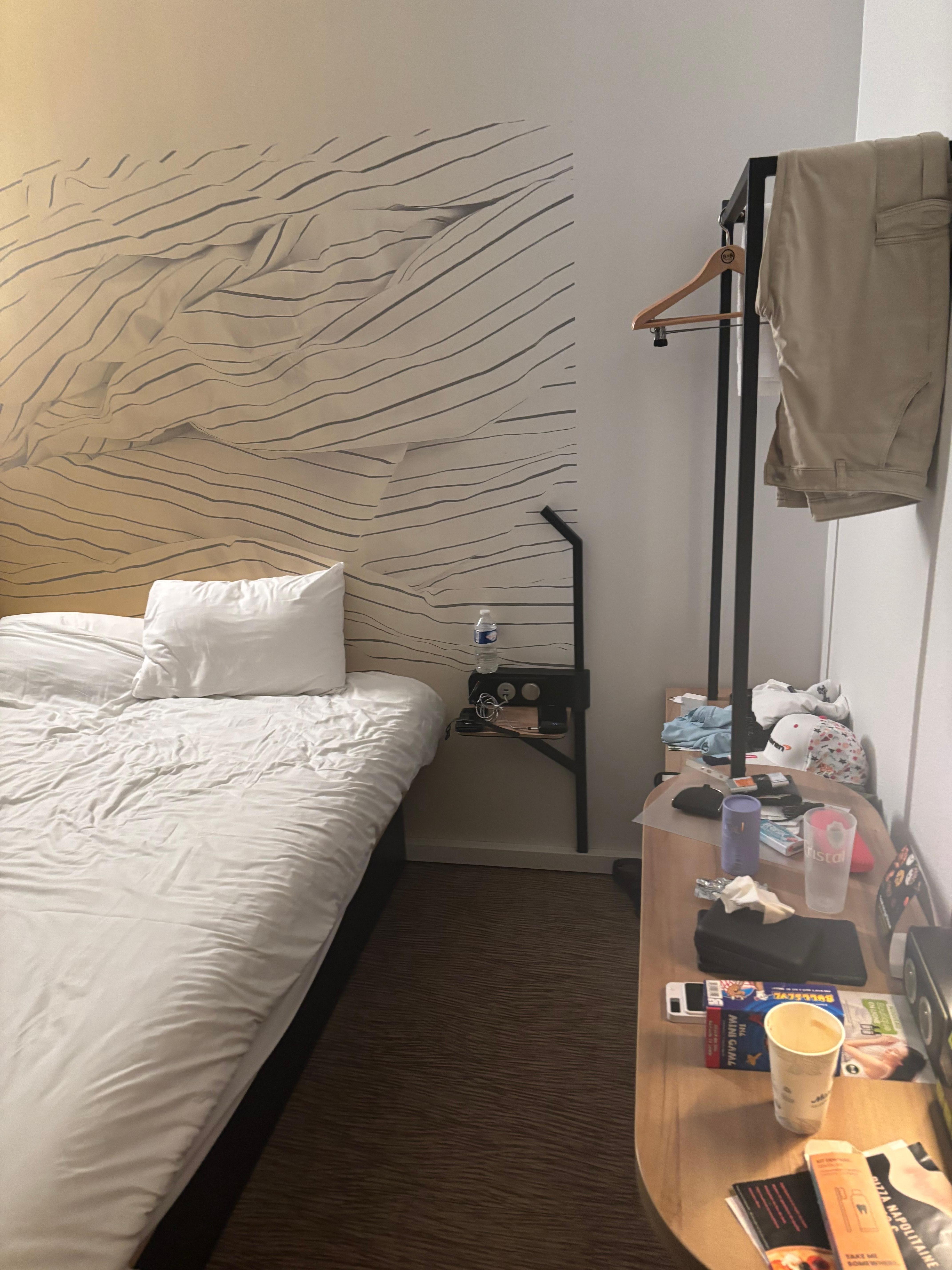 One side of bed (detailing storage etc)