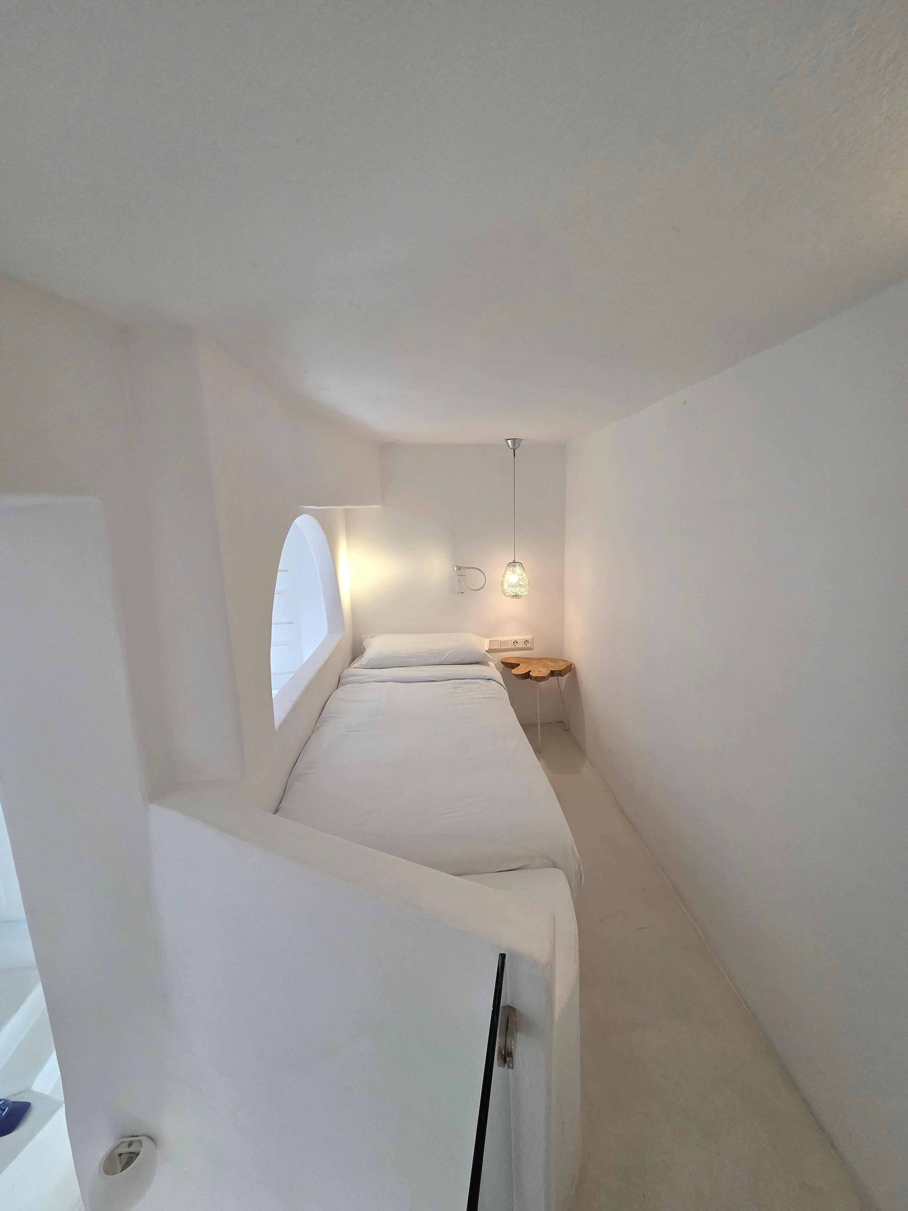 Additional bedroom for 3rd person. 