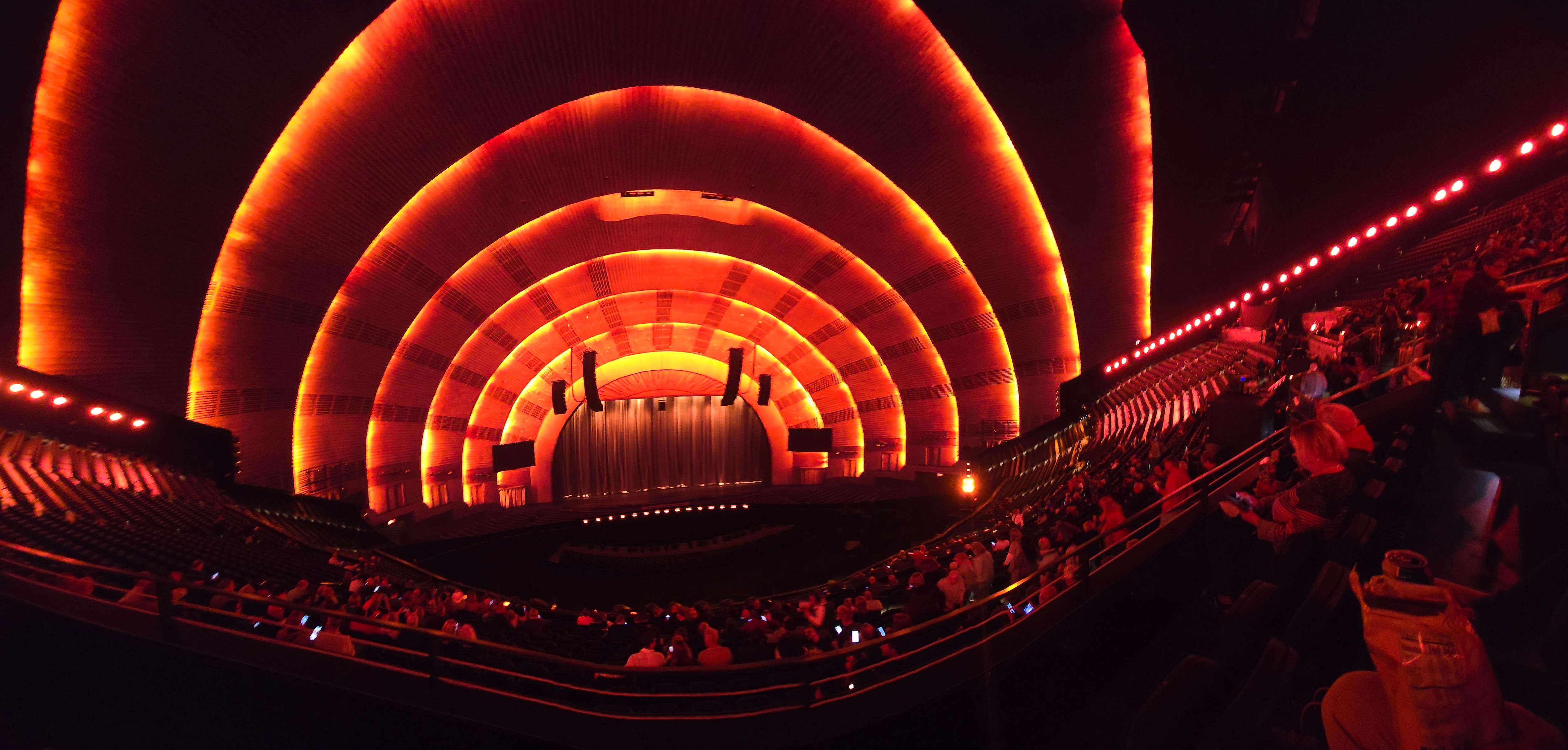 Inside the Sphere from the Balcony! 3D simulator at its Finest! 🍎 