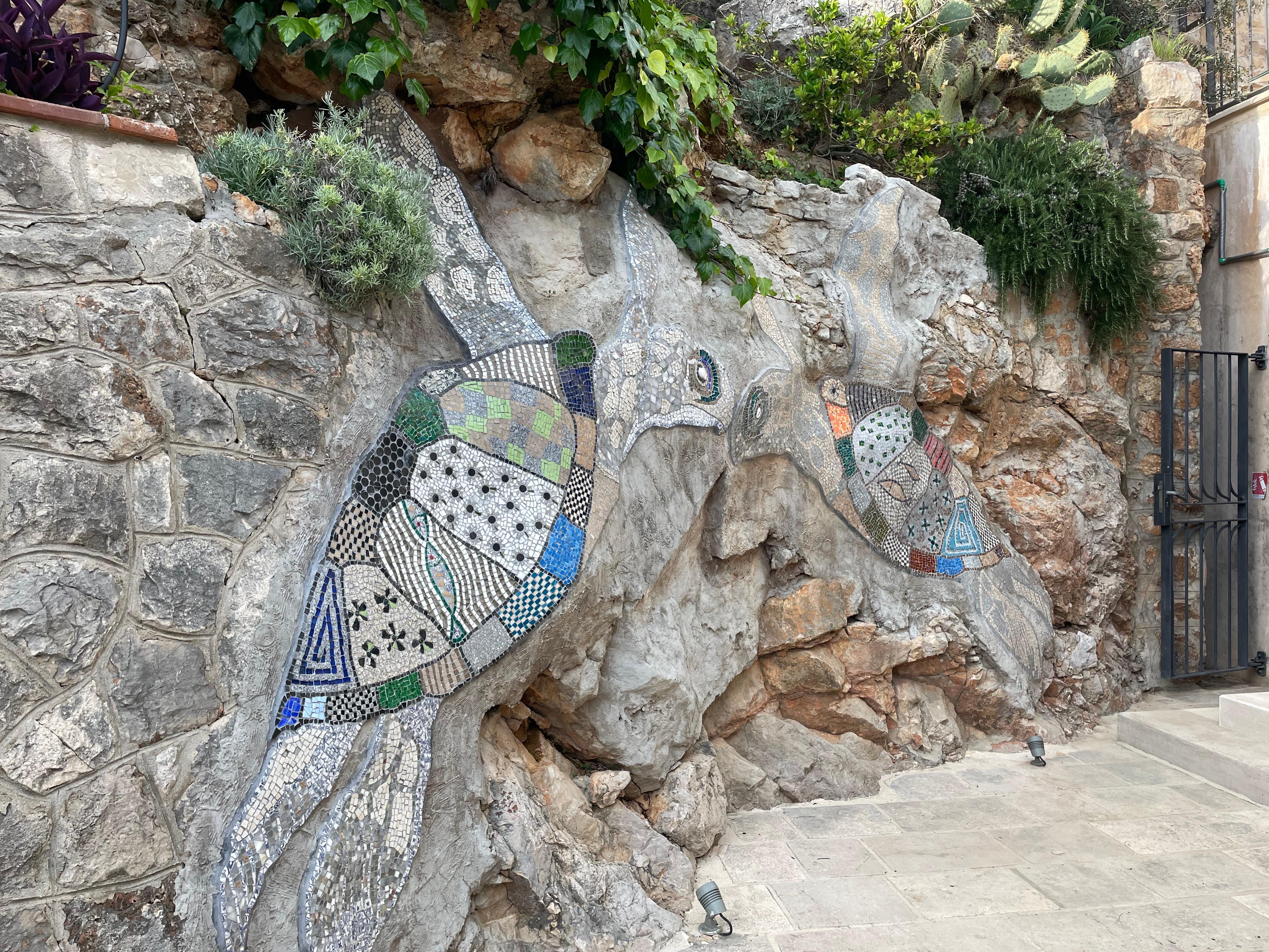 Turtle mosaic on the wall