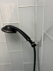Main bedroom bathroom