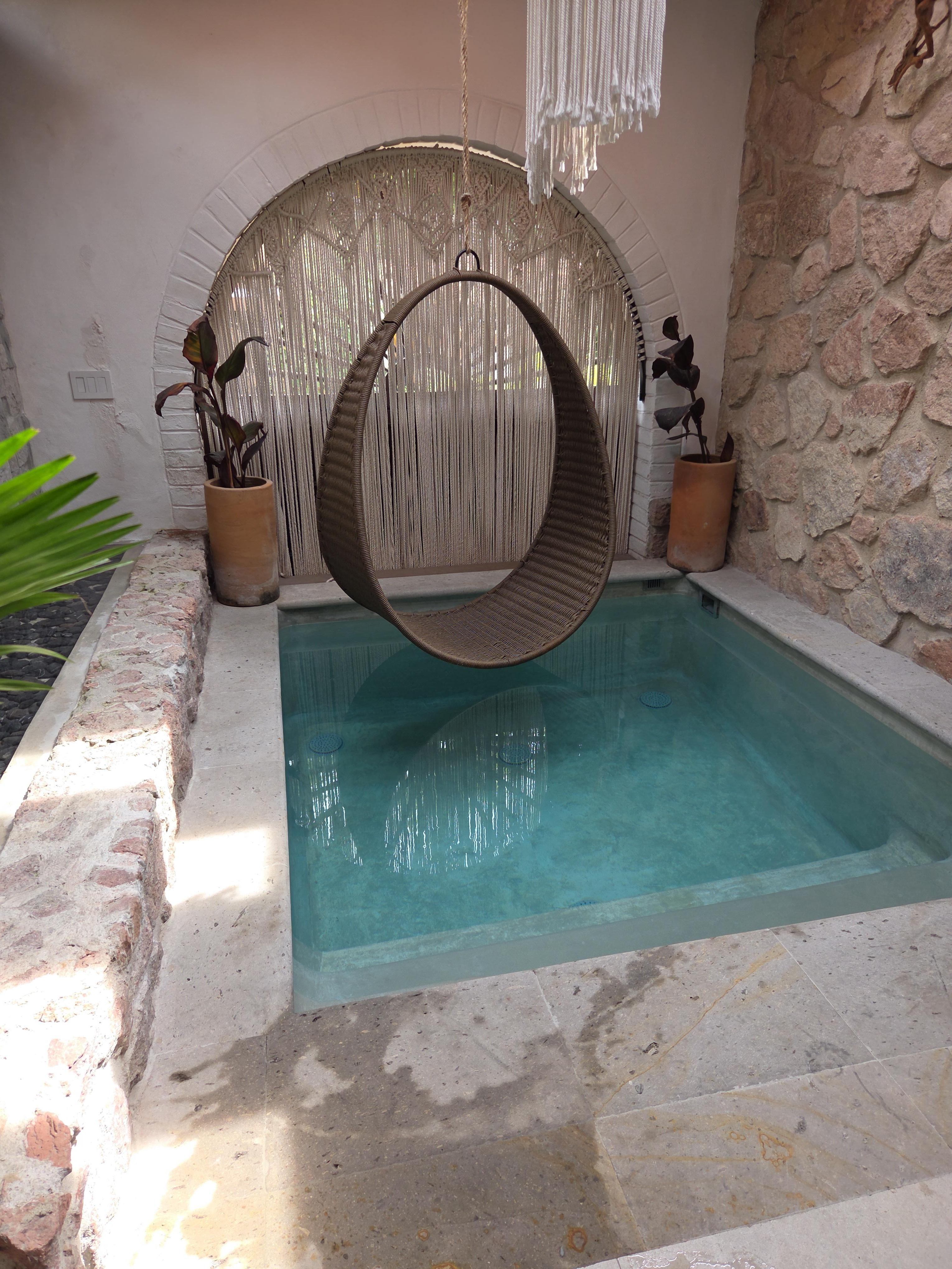 Personal pool off our room. Delightful!