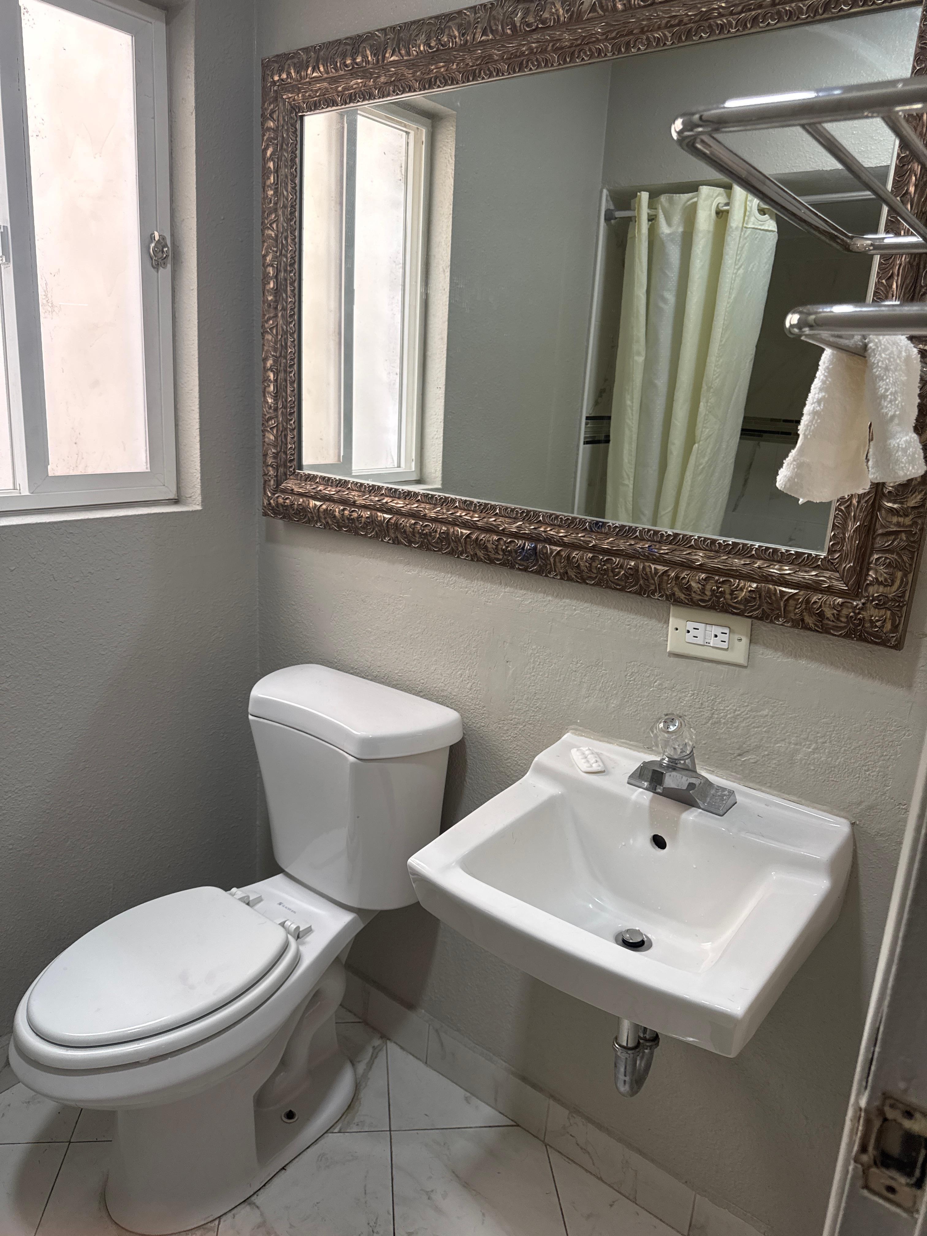 Love the big mirror!