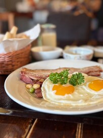 朝食: 洋定食