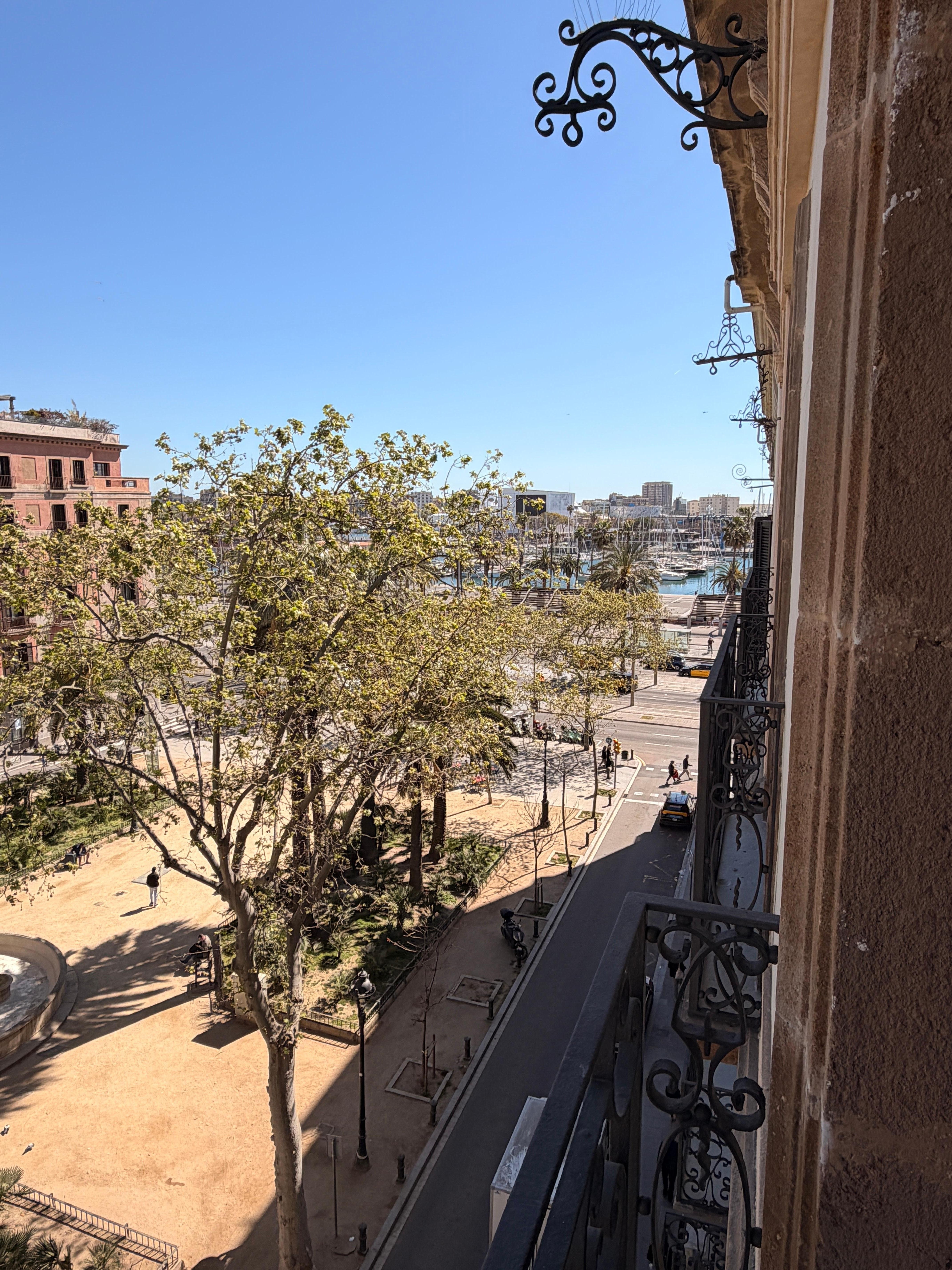 Utsikt från rum/franska balkongen
