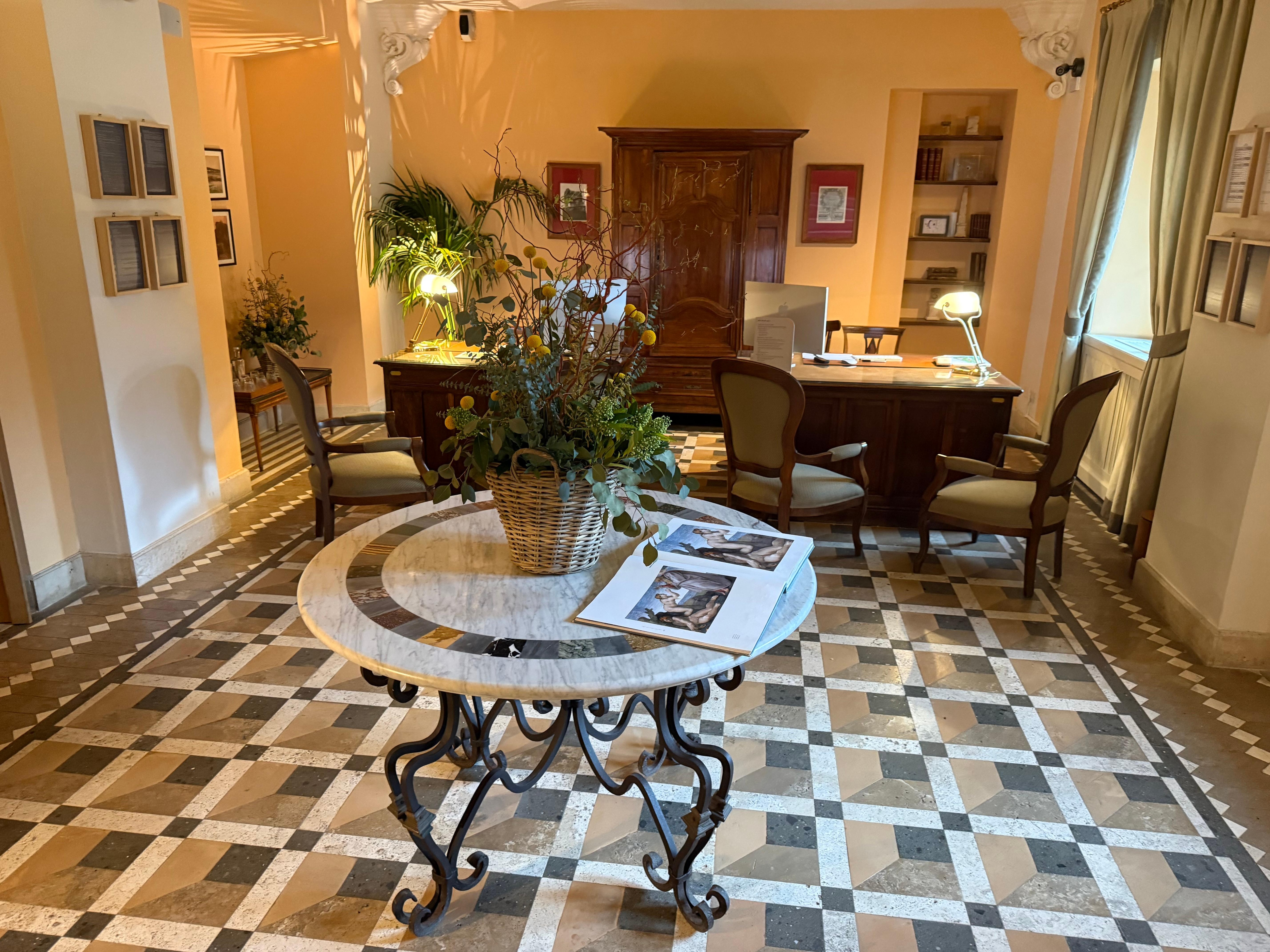 Hotel reception (spa reception same building)