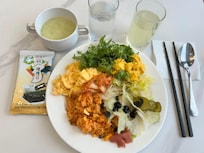 朝からキムチチャーハン、スクランブルエッグ、カボチャサラダ大変おいしかったです!