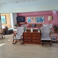 Ruhige Sofa-Ecke Lobby-Level