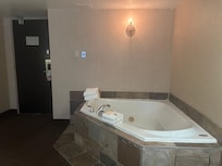 Jacuzzi tub