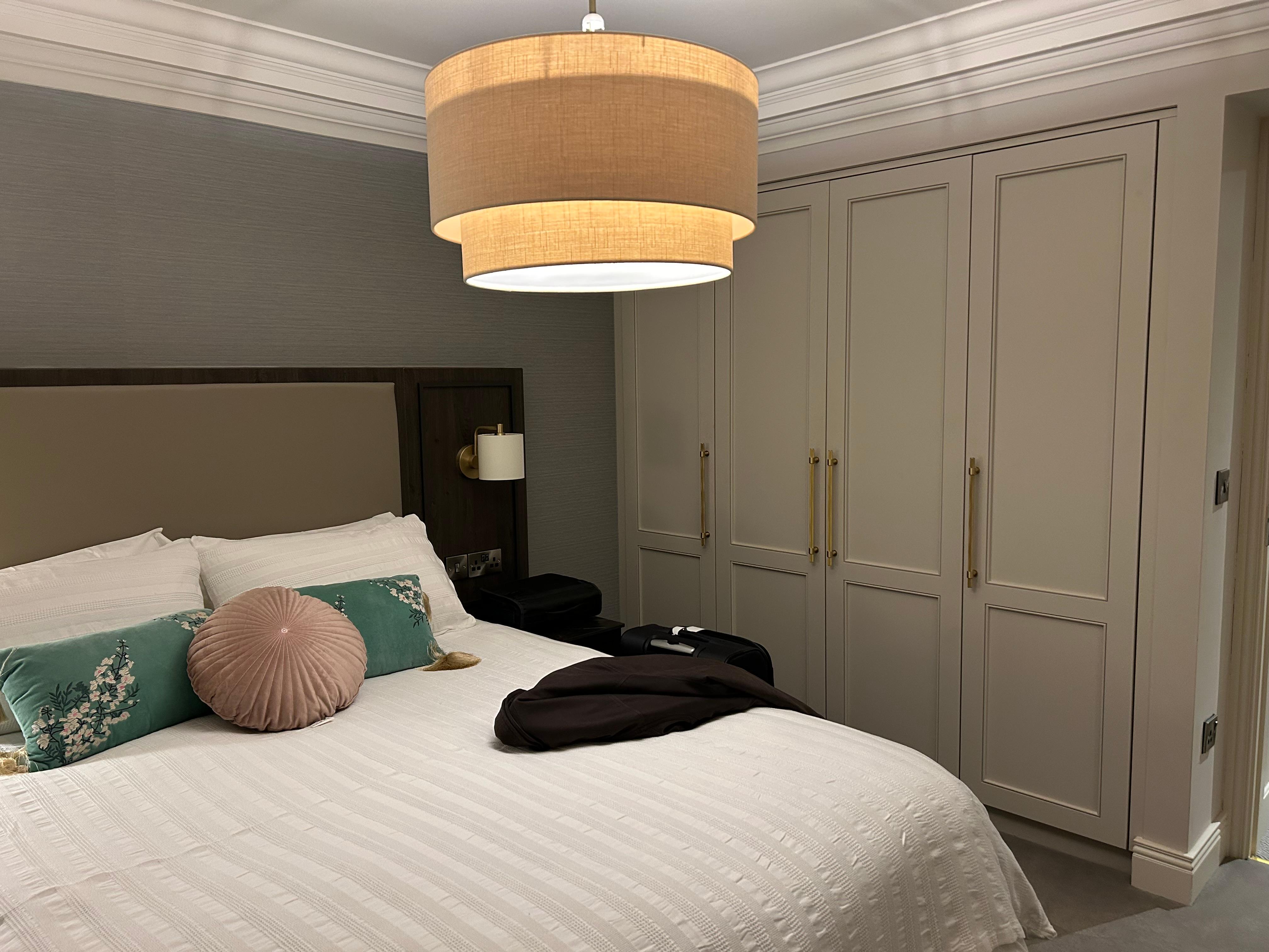 Bedroom & Fitted Closet