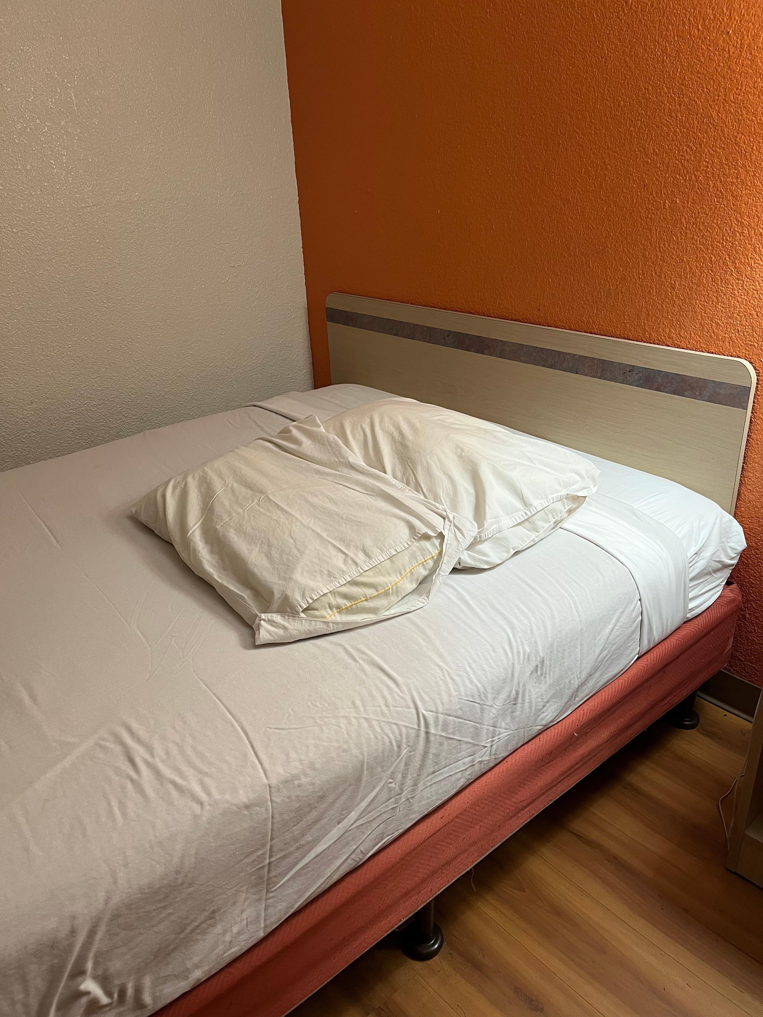 While minor, this was the bed “presentation” when I entered my room.