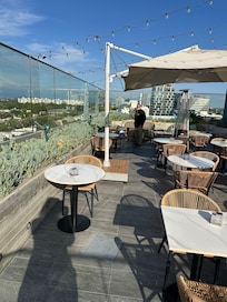 Roof top bar