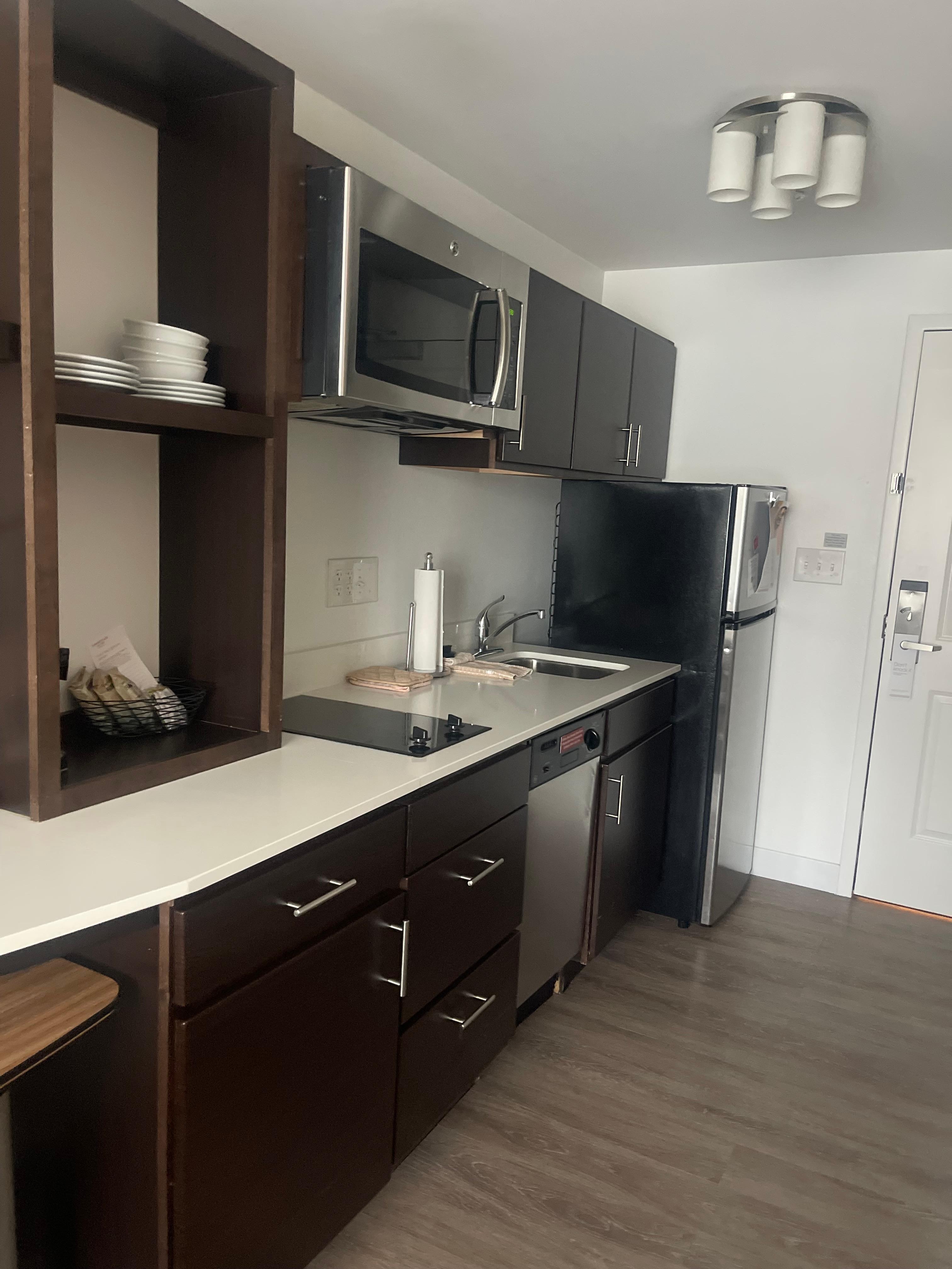 The suite had a nice kitchen 👍