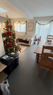 Kitchen/ dining/ living room (exactly as described)