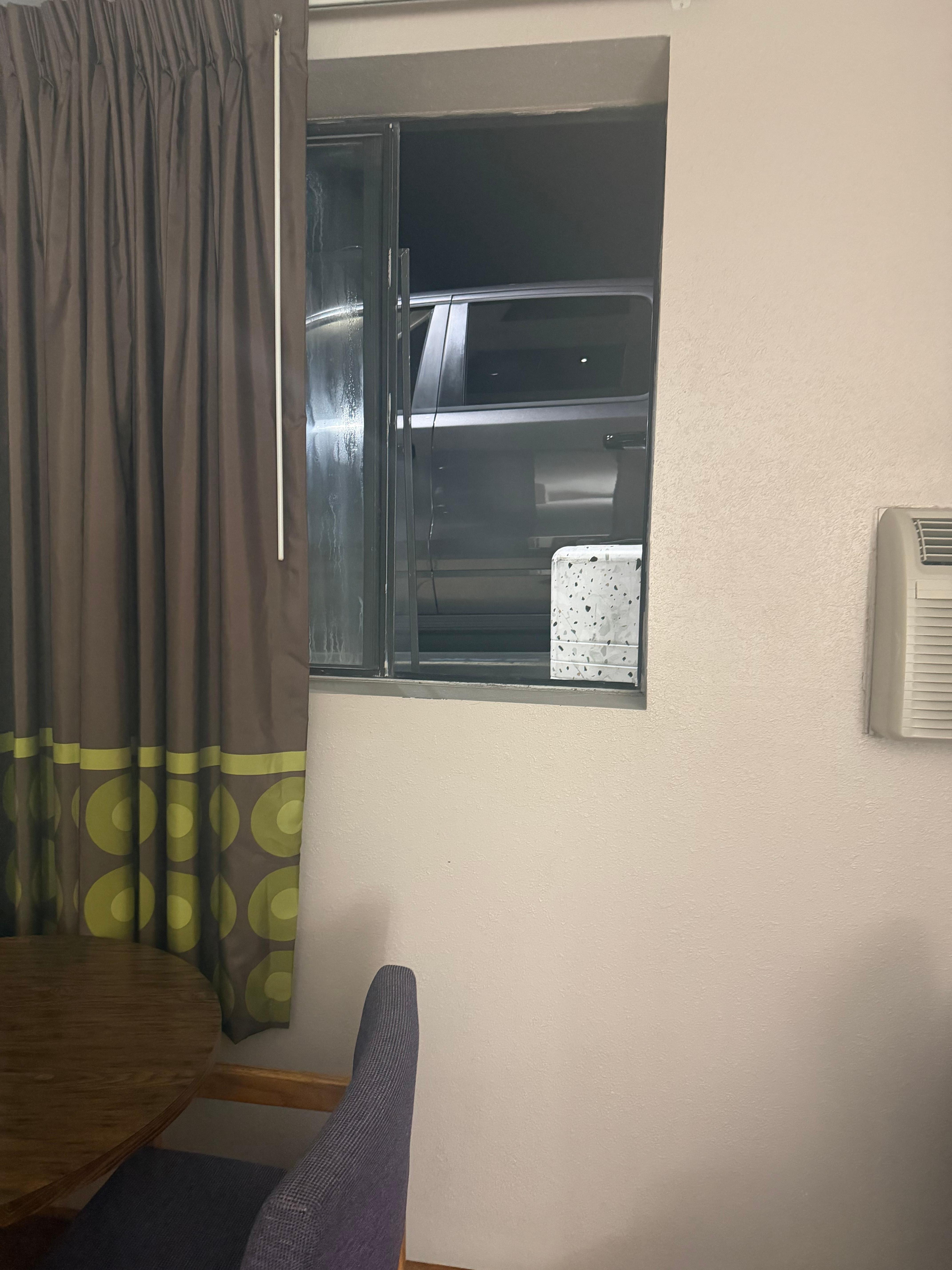 Our car was parked outside our window. No way to lock window and easy for anyone to come up and pull screen and open window😳