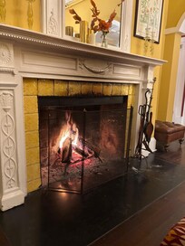 and great lounge to sit in front of the fire