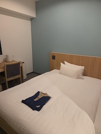 セミダブルの禁煙ルームを予約しました。