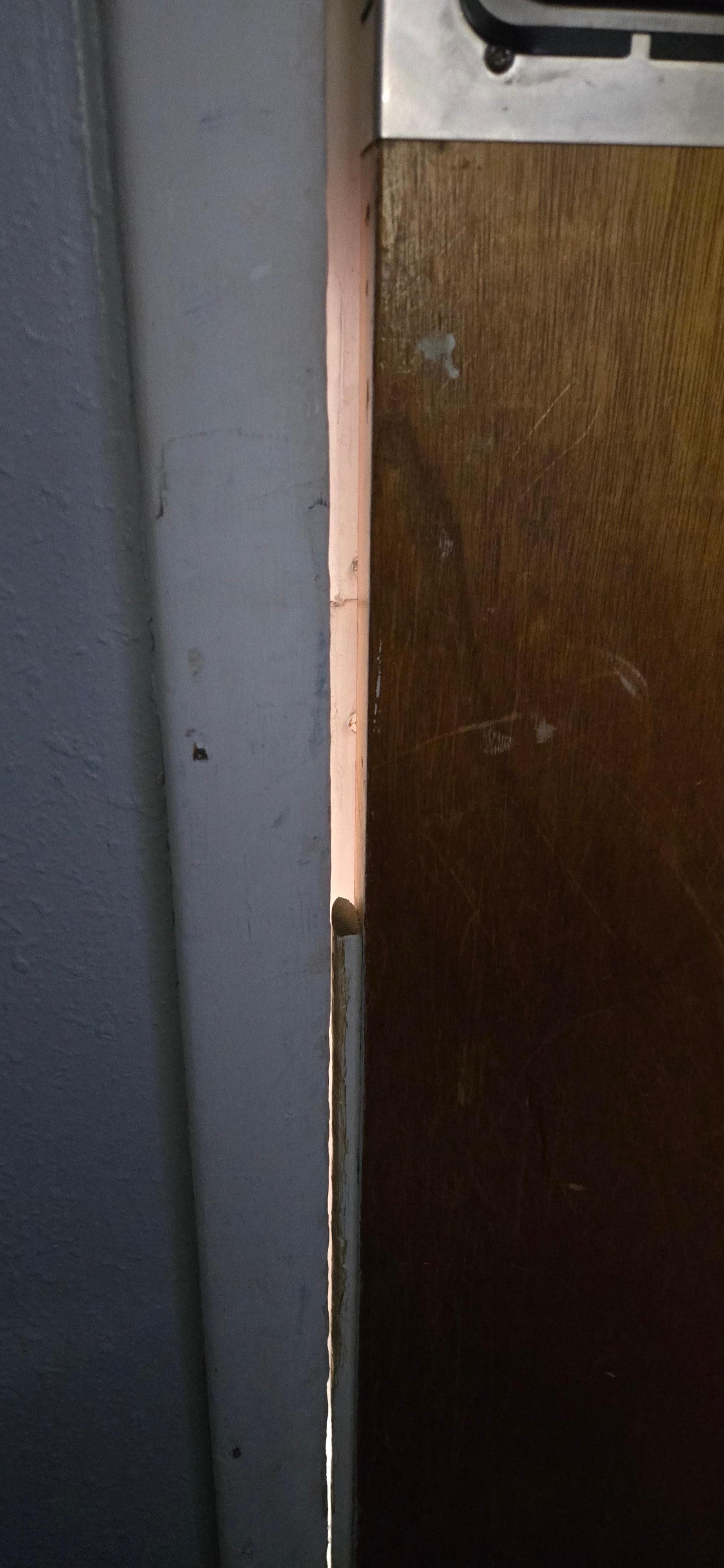 Gap between the door letting air just blow in the room 