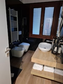 Banheiro do quarto triplo superior