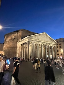 Walking distance to historic sites.