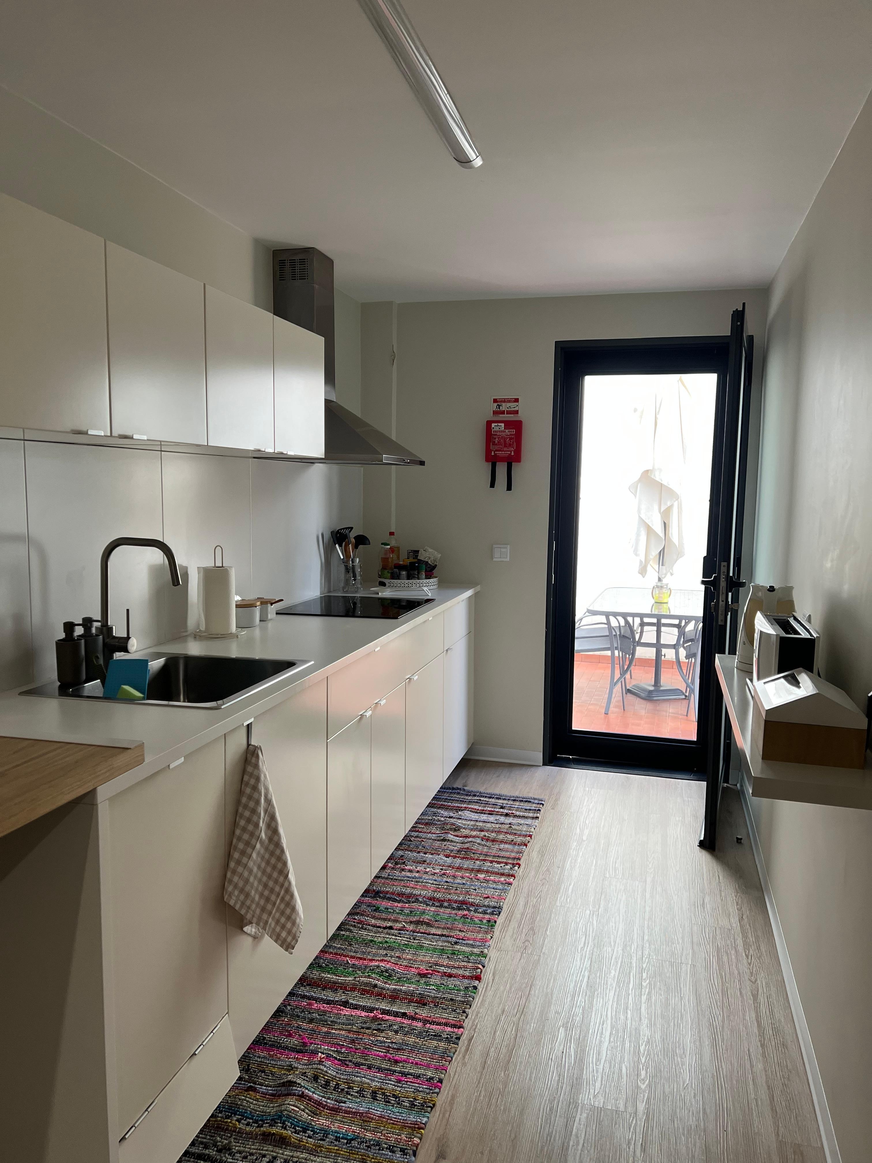 Küche mit allem, was man bro